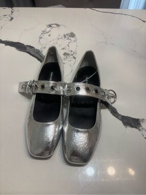 Nine West Silver Women's Kebba Mary Jane Square Toe Flats